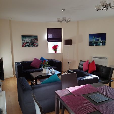 Two Bedrooms, Two Bath, Up To 3 Beds 1 Sofa - Slough Windsor Legoland Ngoại thất bức ảnh